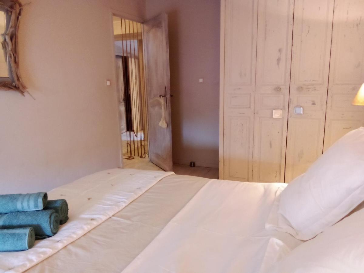 La Maison Perchee Aigues-Mortes Exteriör bild