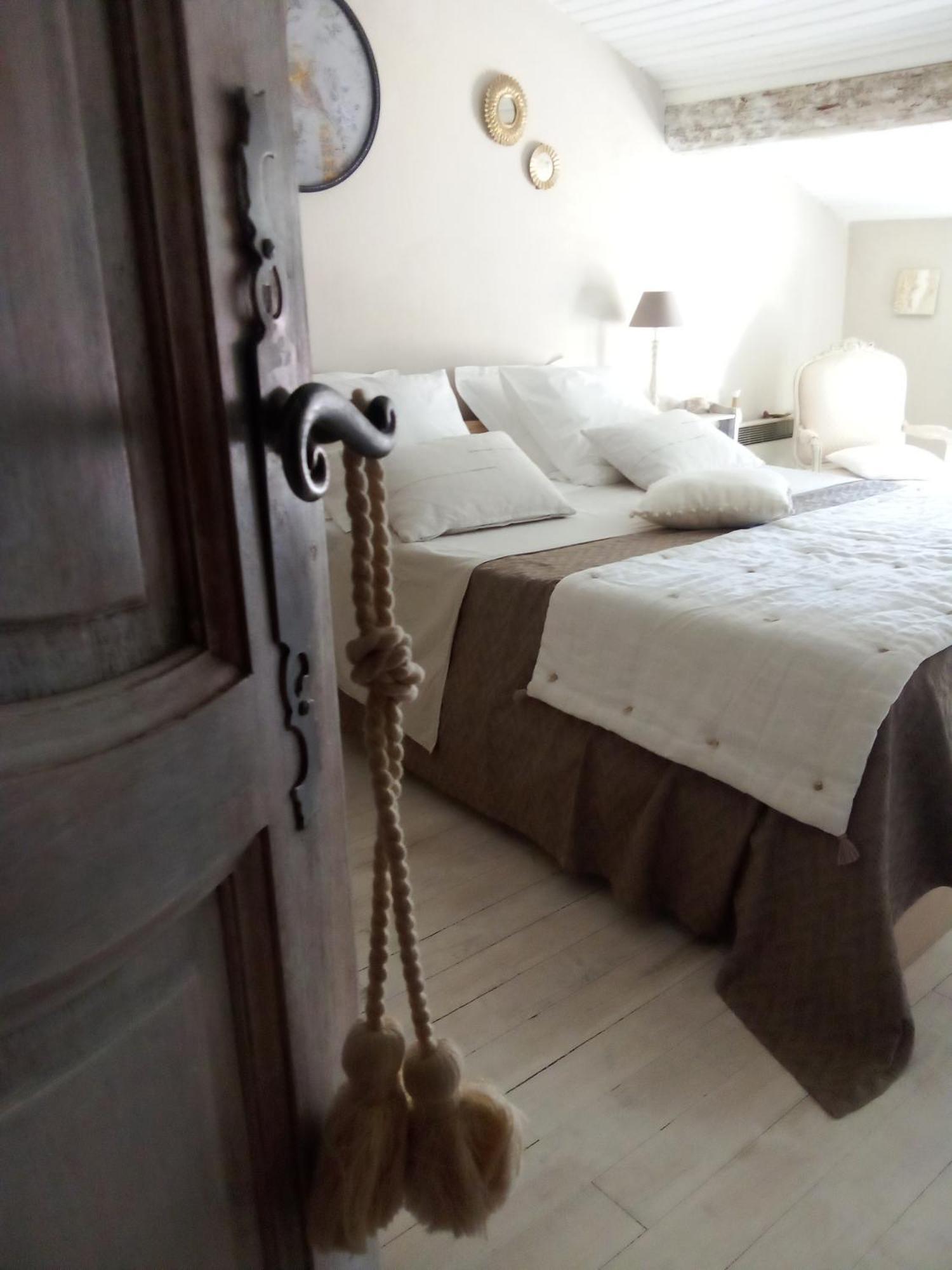La Maison Perchee Aigues-Mortes Exteriör bild