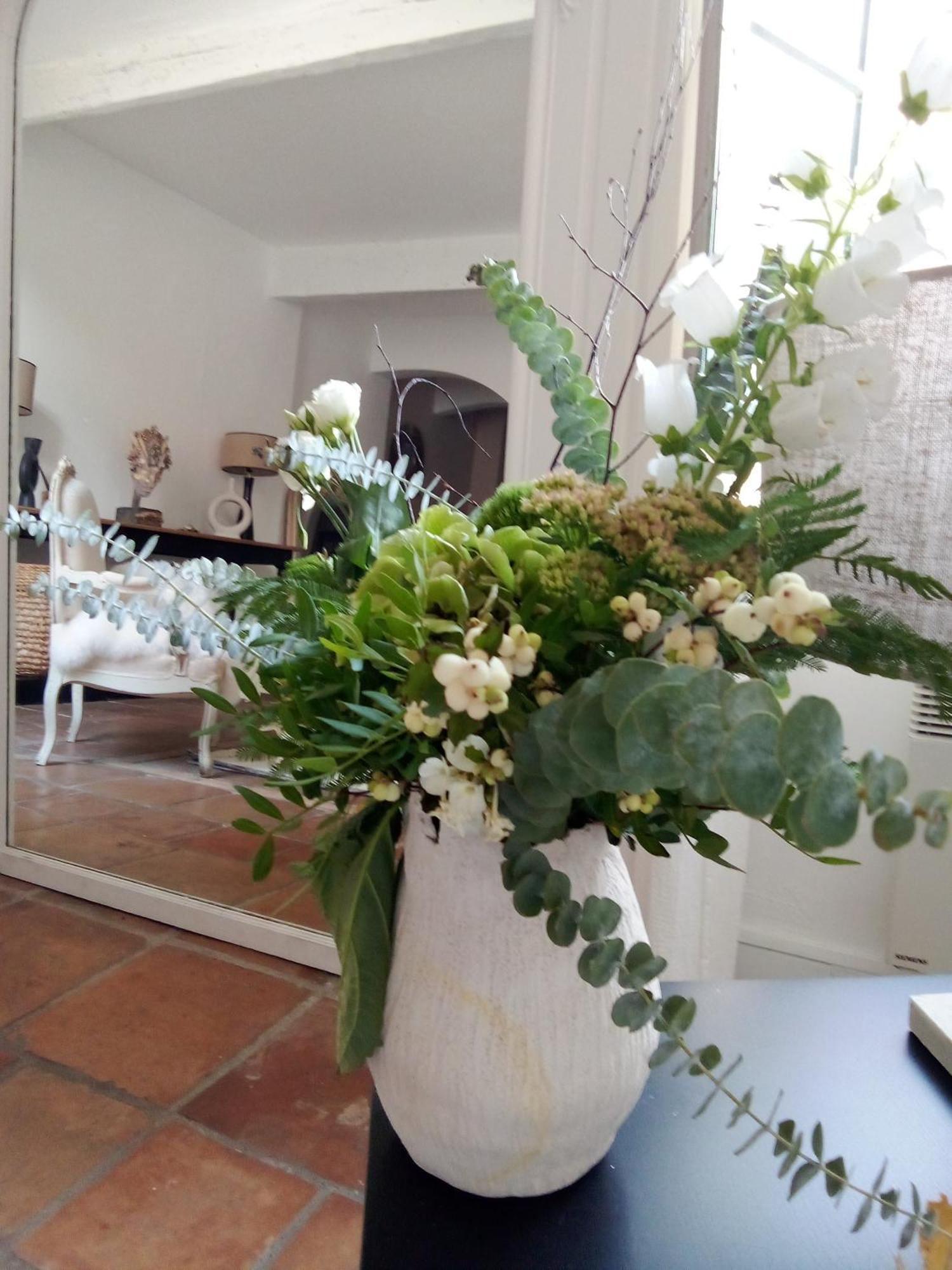 La Maison Perchee Aigues-Mortes Rum bild